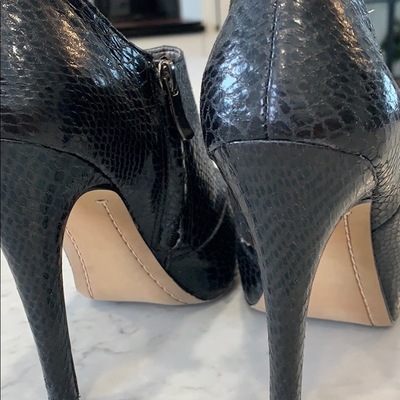 REMOVING ITEM FROM POSH ON APRIL 30 
Ankle Heels - Picture 7 of 7